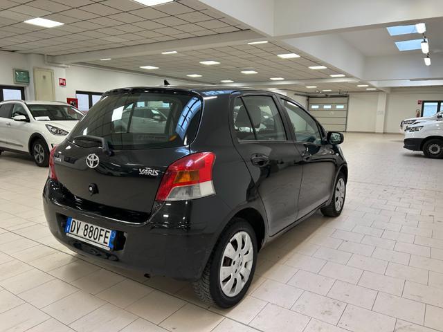 TOYOTA Yaris 1.0 5 porte Now