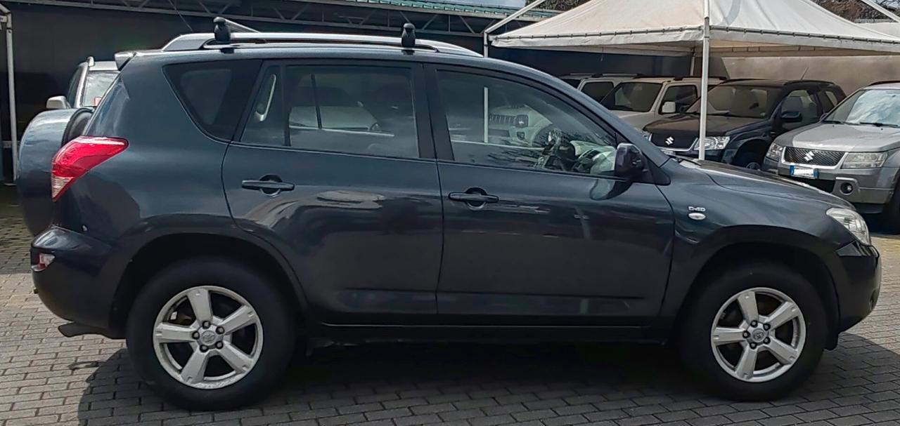 Toyota RAV4 2.2 D-4D 136 CV Sol