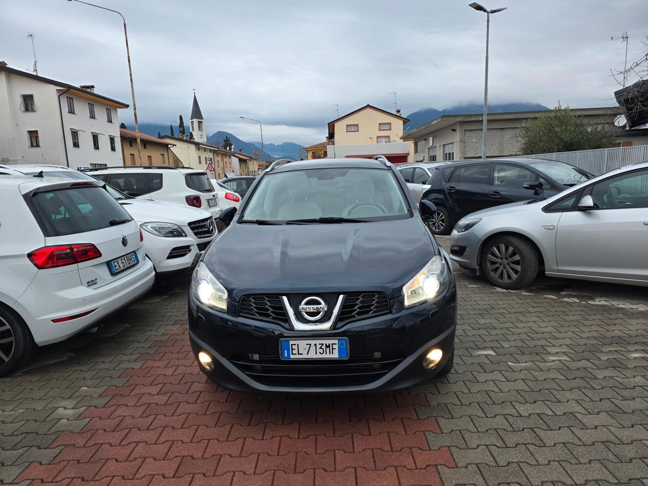 Nissan Qashqai Qashqai+2 2.0 dCi DPF 4WD aut. n-tec