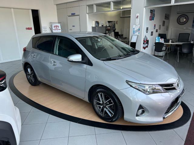 TOYOTA Auris 1.4 D-4D Active