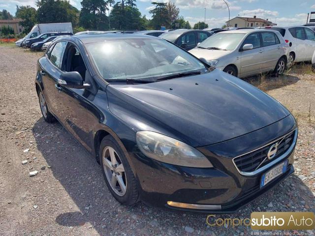 VOLVO V40 D2 1.6 Momentum