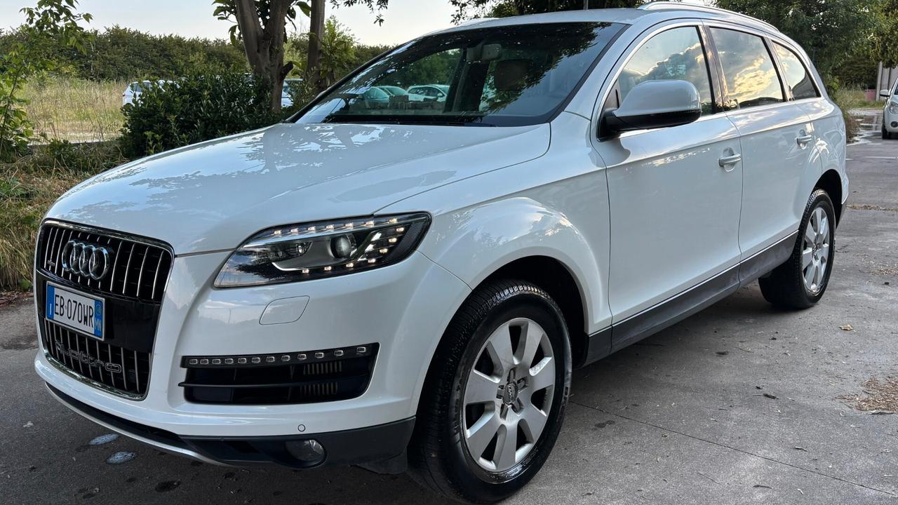 Audi Q7 3.0 TDI 240 CV clean diesel quattro tip. Advanced Plus