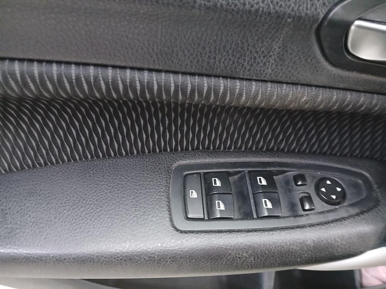Bmw 120d 5p. Sport automatico xenon full