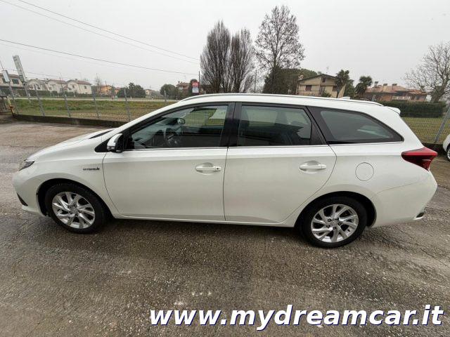 TOYOTA Auris Touring Sports 1.8 Hybrid
