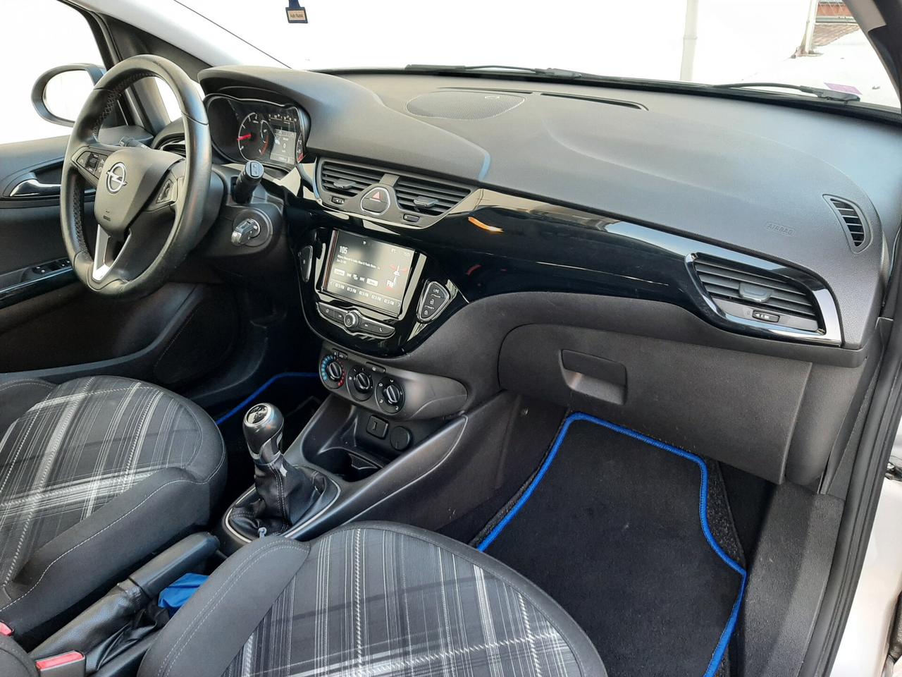 Opel Corsa Coupé 1.4 90cv GPL-Tech b-Color