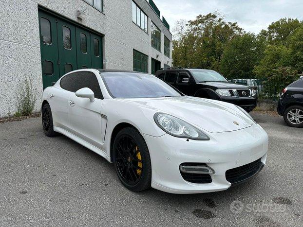 Porsche Panamera Turbo 4.8