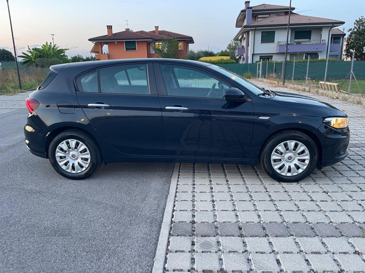 Fiat Tipo 1.6 Mjt S&S 5 porte Easy