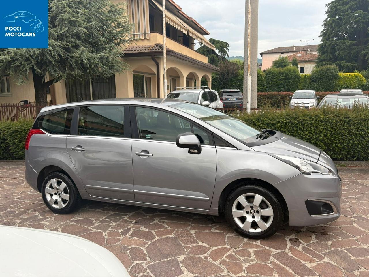 Peugeot 5008 BlueHDi 120 EAT6 S&S Active