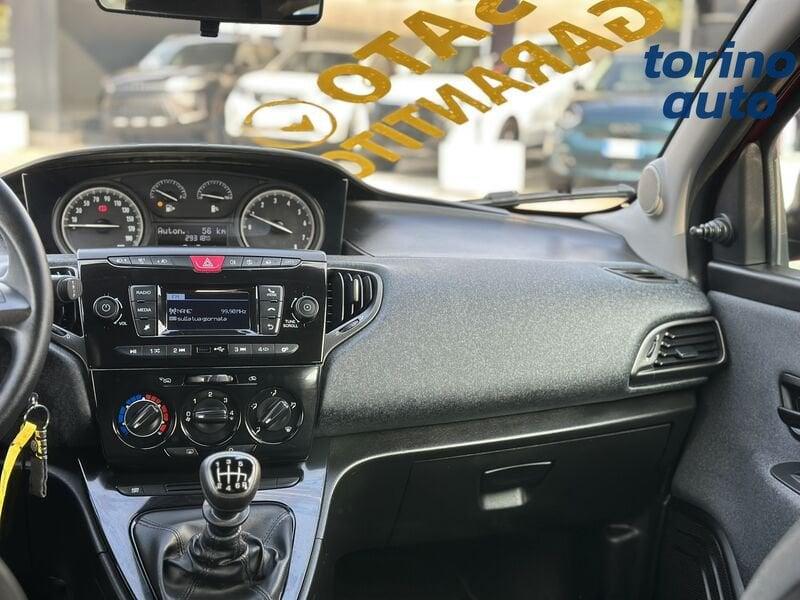 Lancia Ypsilon Ypsilon 1.0 firefly hybrid Silver s&s 70cv