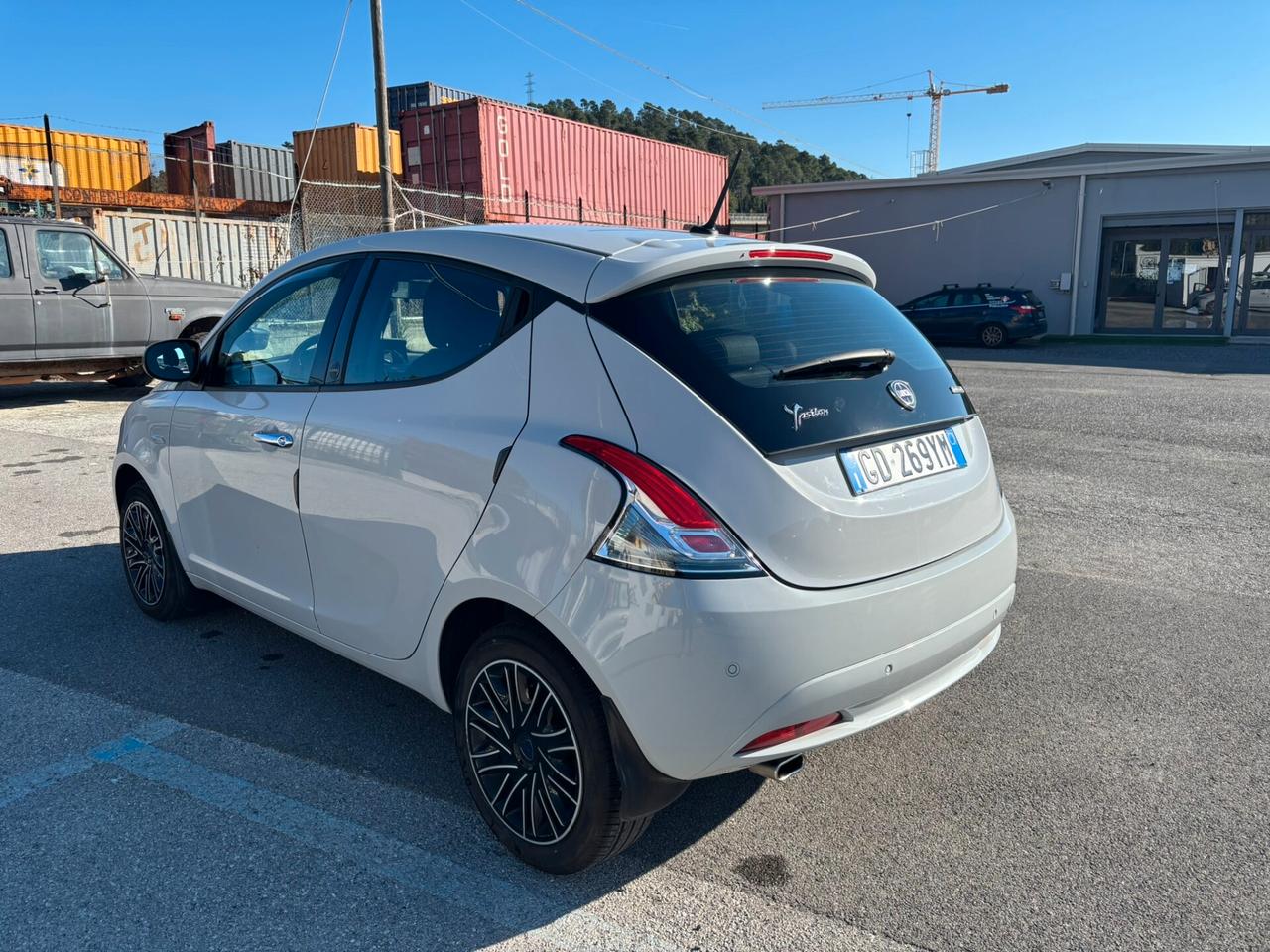 Lancia Ypsilon 1.0 FireFly 5 porte S&S Hybrid Ecochic Gold OK NEOPATENTATI