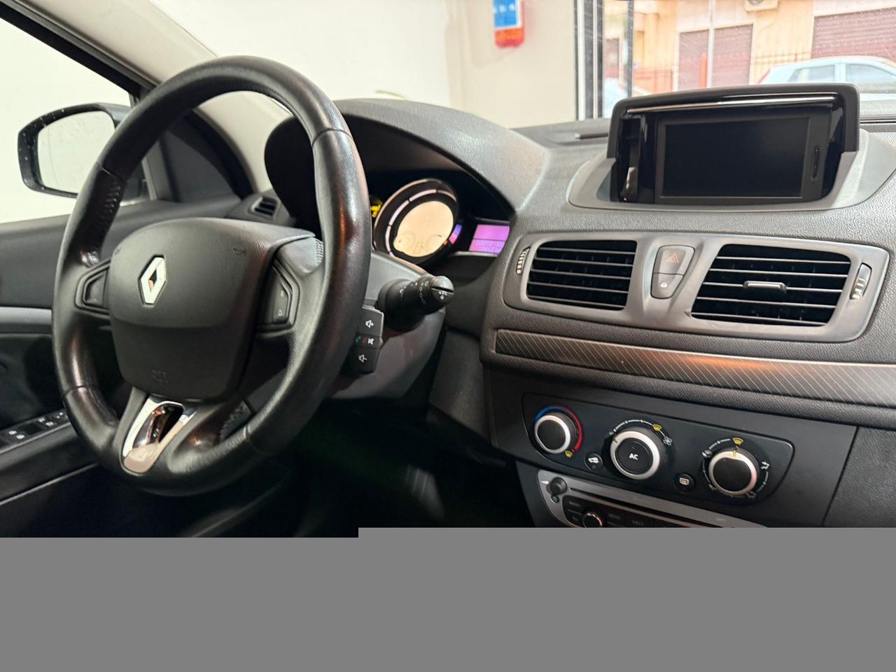 RENAULT Mégane 1.5 dCi 110 CV SporTour Live