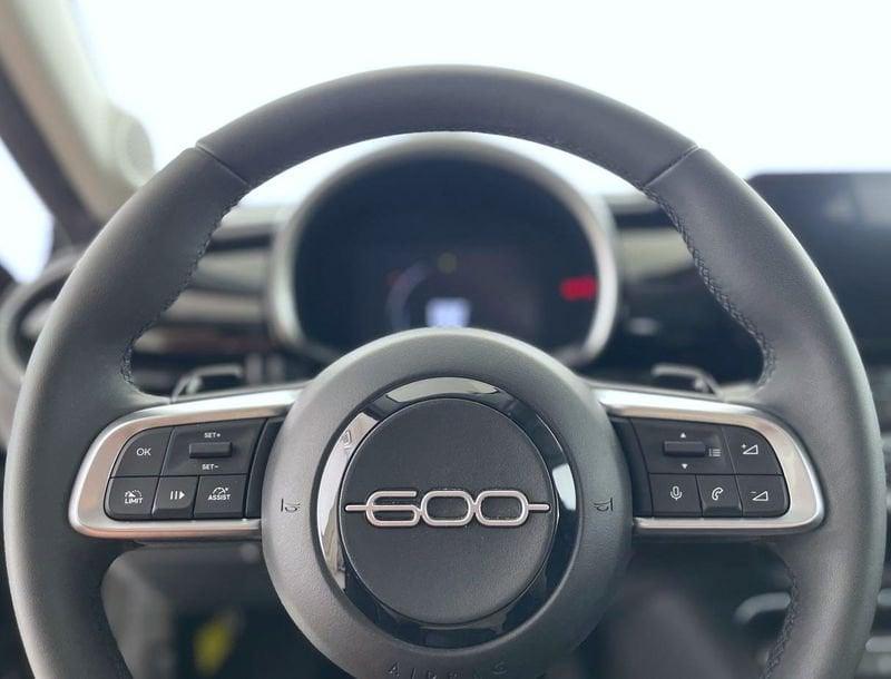 FIAT 600 1.2 Hybrid 145cv