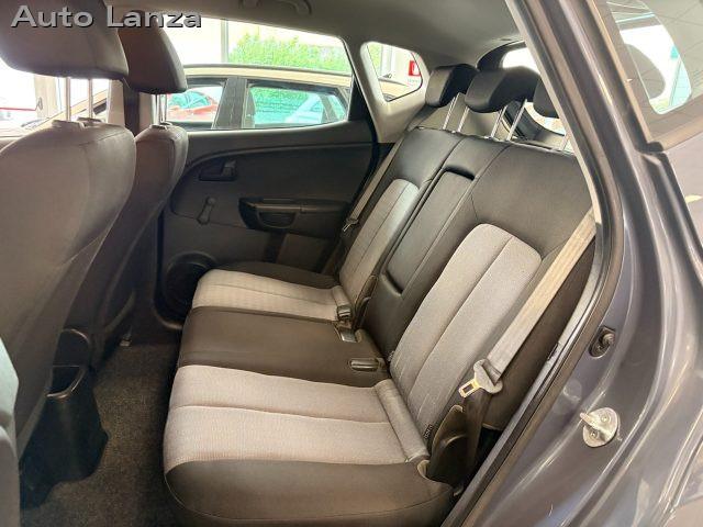 KIA Venga 1.4 CVVT Active (EURO 6B) ADATTA A NEOPATENTATI