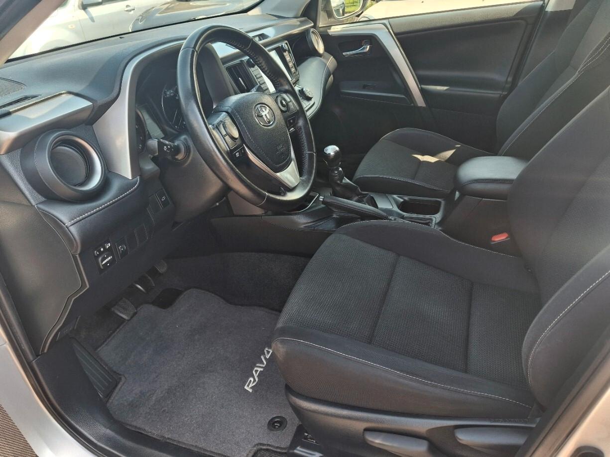 Toyota RAV 4 RAV4 2.0 D-4D 2WD Style