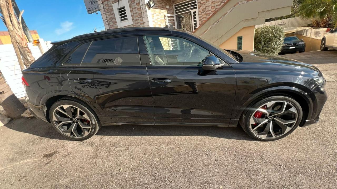 Audi RS Q8 AUDI RS Q8 4.0TFSI QUATTRO