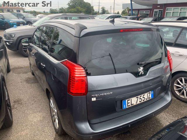 PEUGEOT 5008 1.6 hdi 8v Allure (feline) 112cv