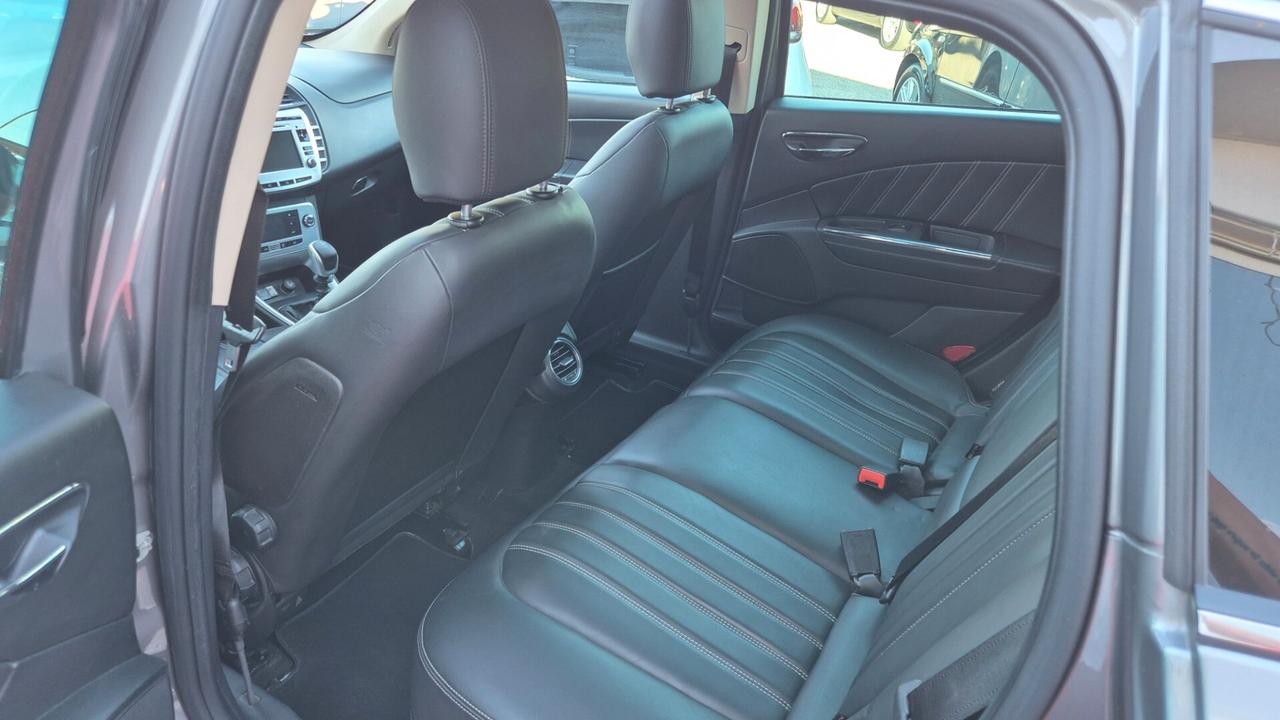 Lancia Delta 1.6 MJT DPF Platino