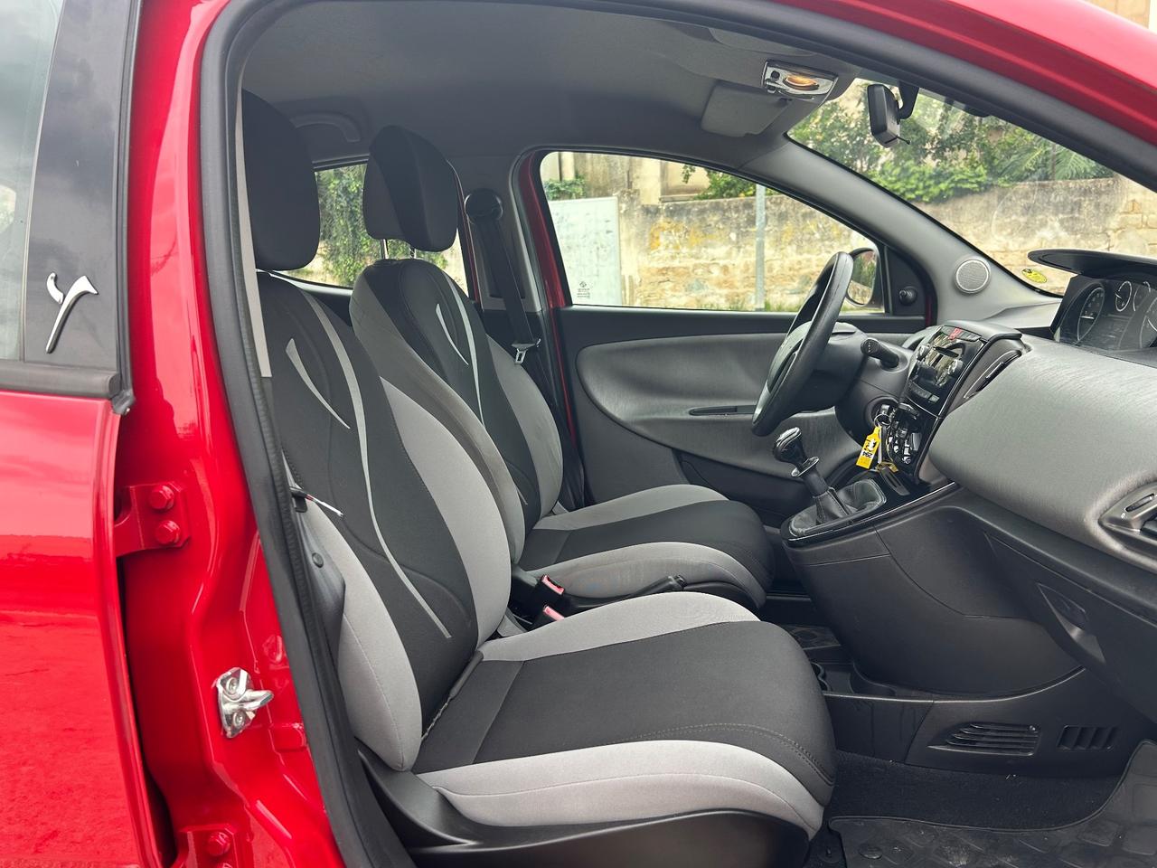 Lancia Ypsilon 1.2 69 CV 5 porte Elle