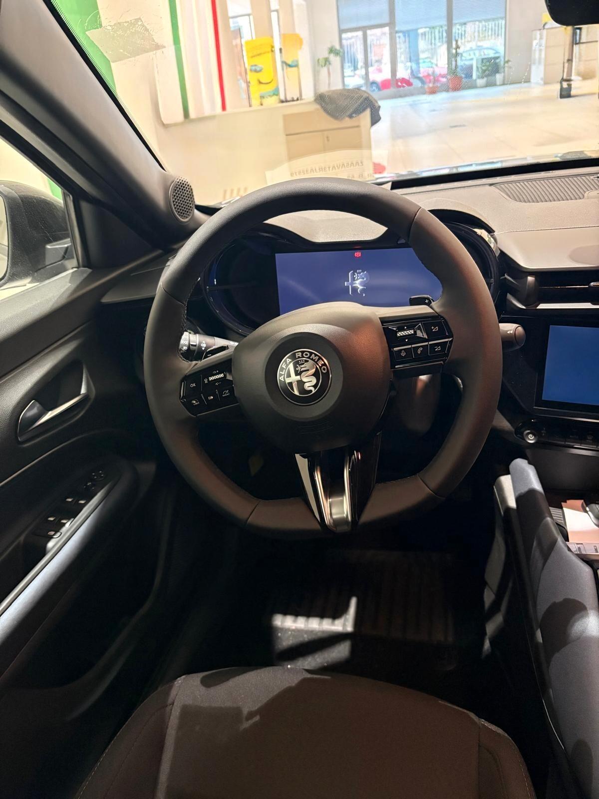 Alfa Romeo Junior 1.2 145 CV Hybrid eDCT6