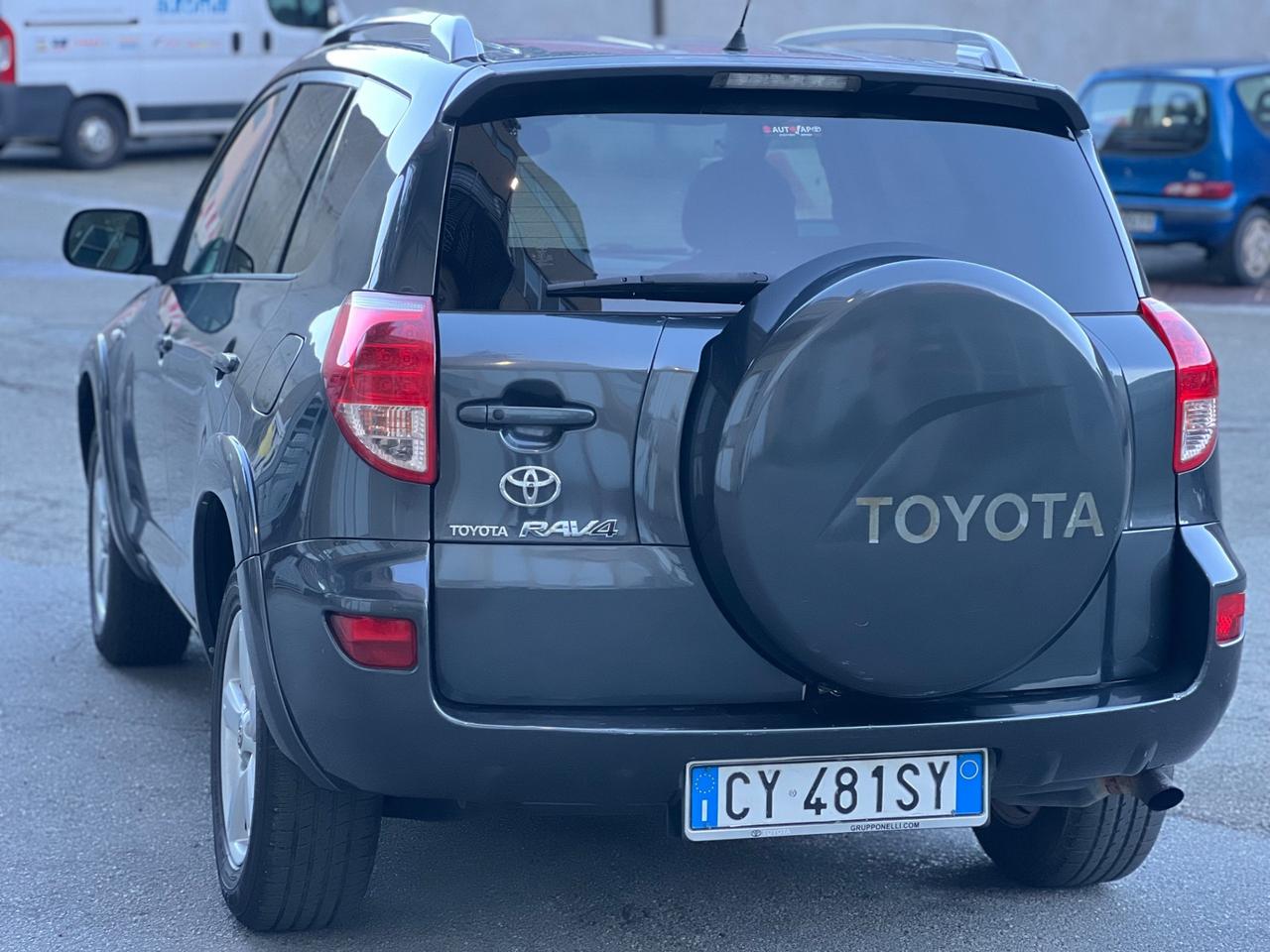 Toyota RAV 4 RAV4 2.2 D-4D 136 CV Sol 4x4 super accessoriata