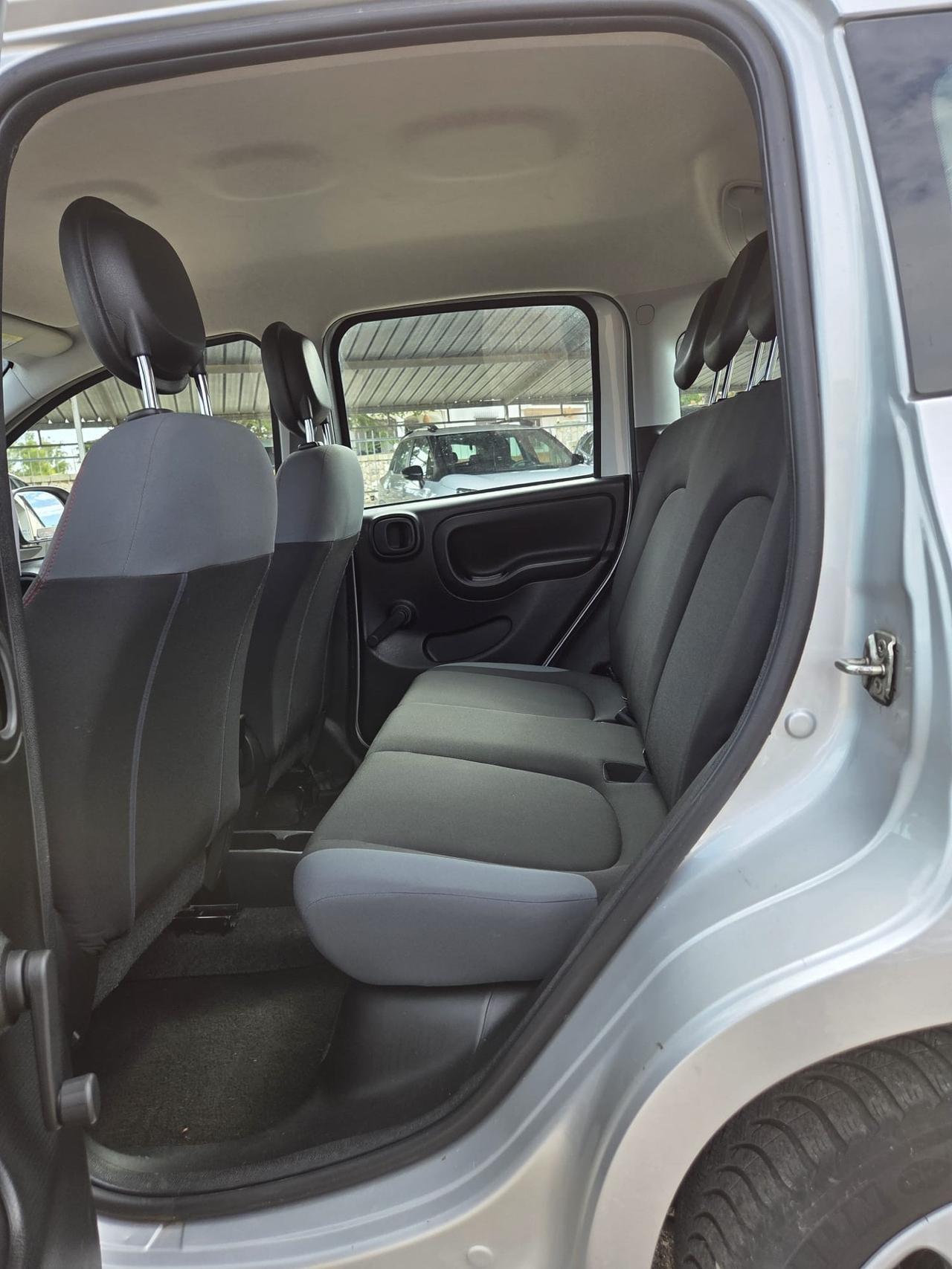 Fiat Panda 1.2 Connected by Wind