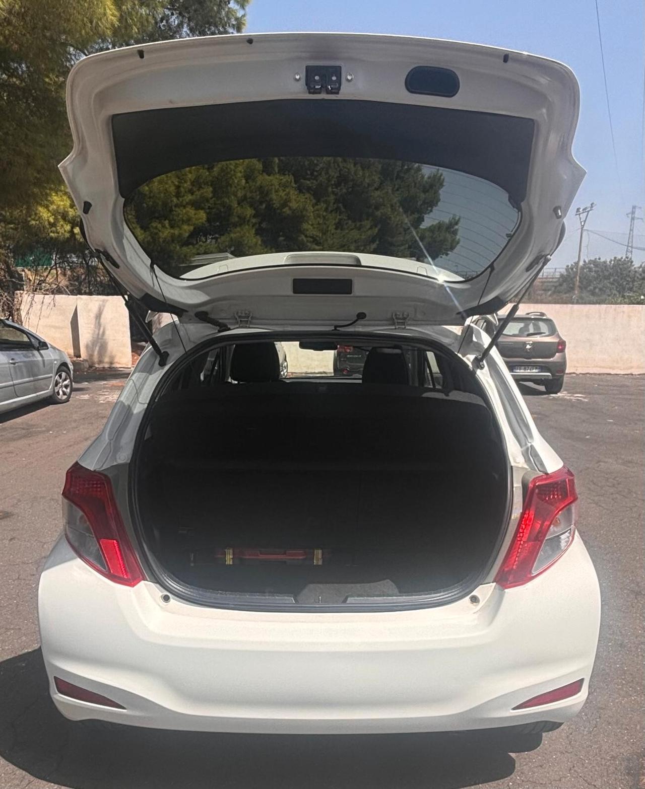 Toyota Yaris 1.3 5 porte Lounge