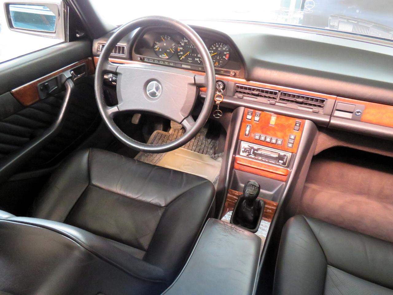 Mercedes-benz S 300 SE cat