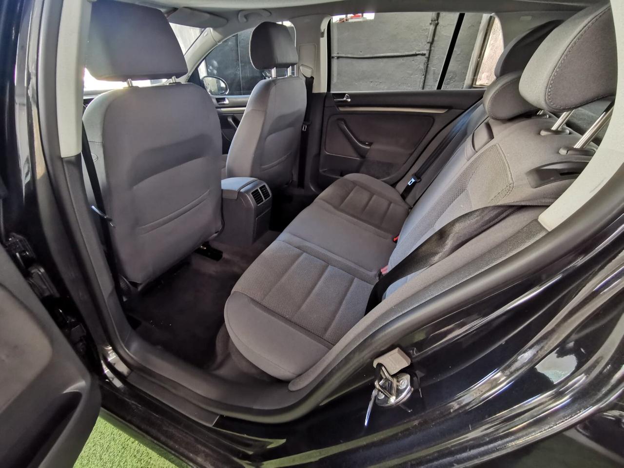 Volkswagen Golf 1.6 FSI 5p. GTI LOOK NEOPATENTATI GARANZIA 12 MESI