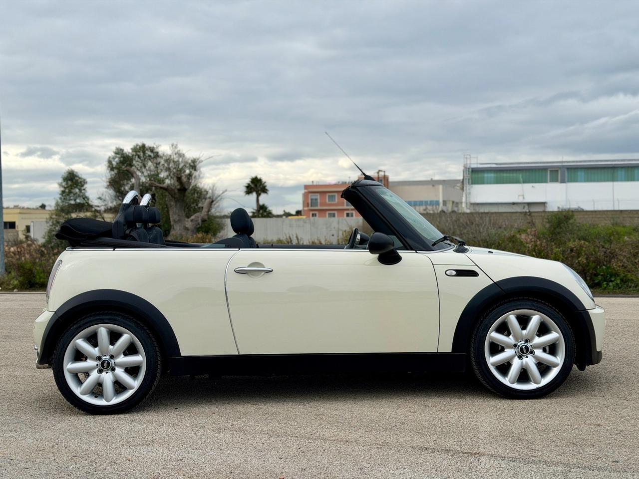 Mini 1.6 16V One Sidewalk Cabrio