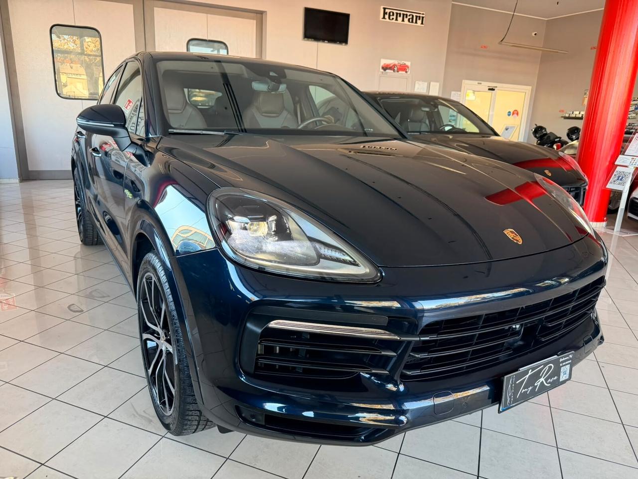 Porsche Cayenne Coupé 3.0 V6 E-Hybrid PLATINUM IVA ESPOSTA