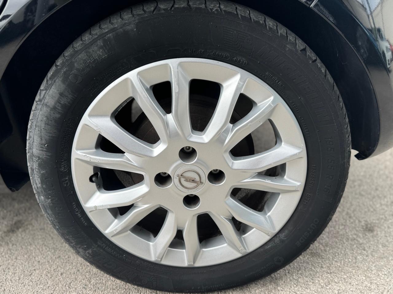 Opel Corsa 1.3 cdti ecoflex Cosmo 75cv