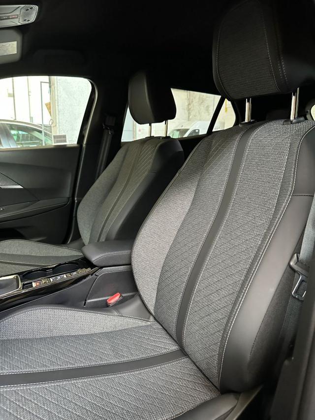PEUGEOT 2008 PureTech 100 S&S Allure