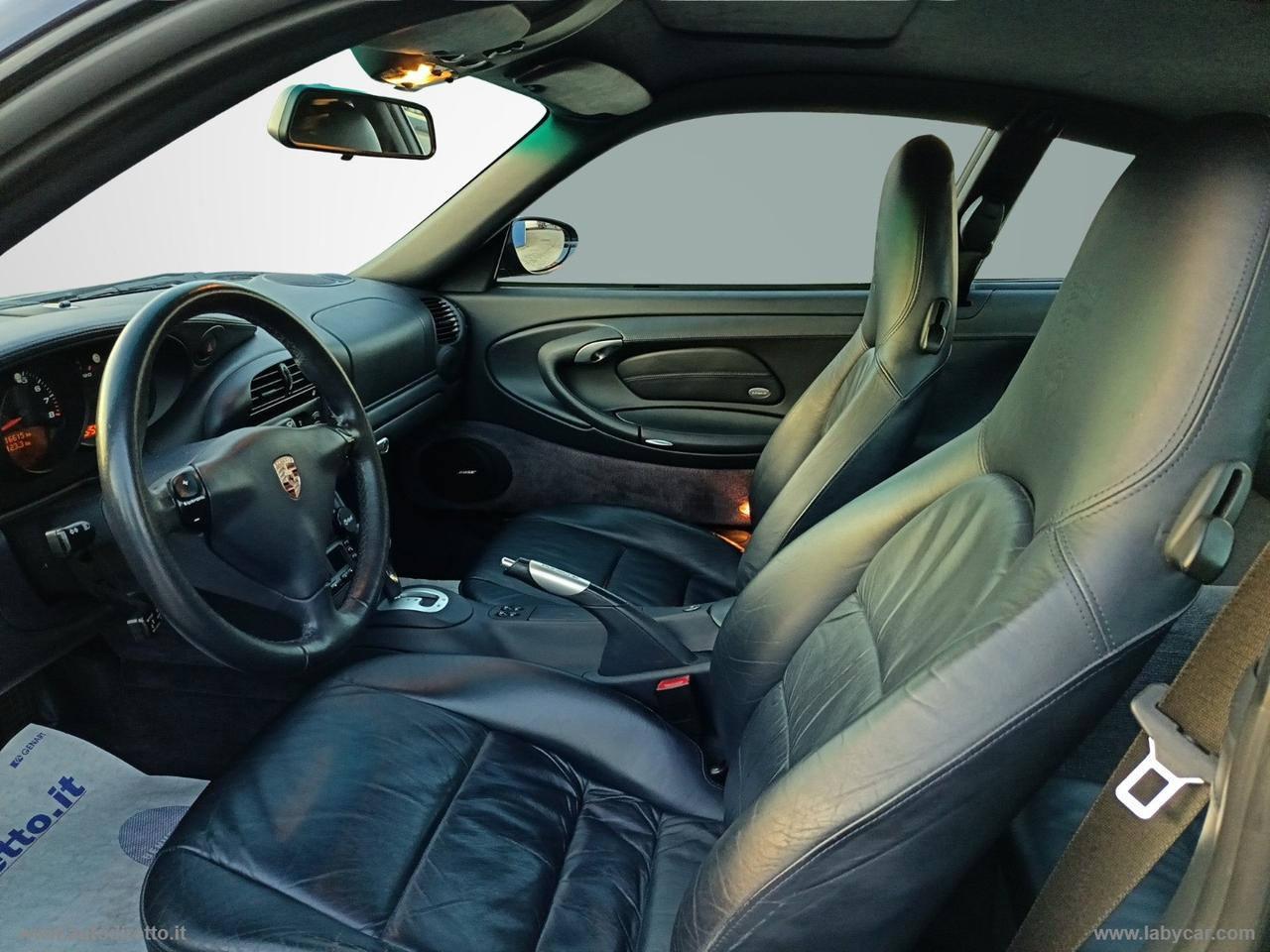 PORSCHE 911 Carrera 4S Coupé