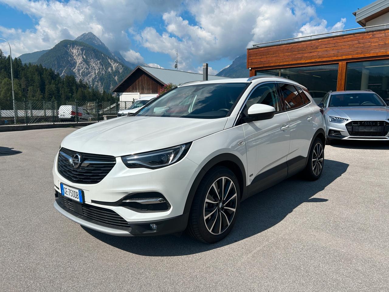 Opel Grandland X 1.6 Hybrid4 Plug-in aut. AWD