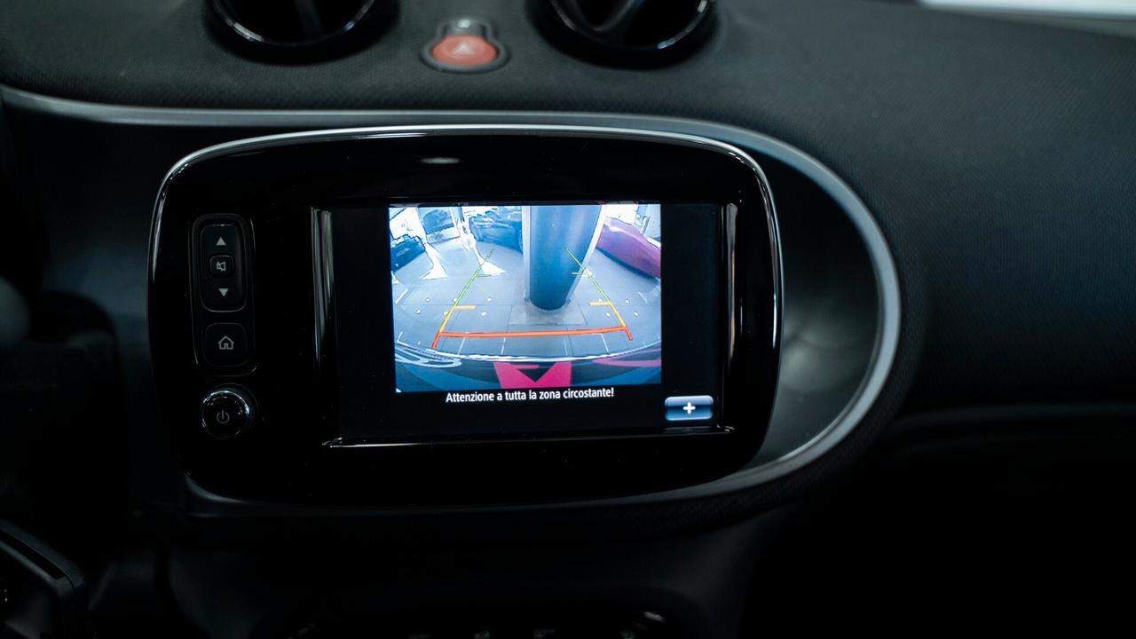 Smart ForTwo 1.0 SUPERPASSION 71 CV TWINAMIC AUTO 16" LED NAVI