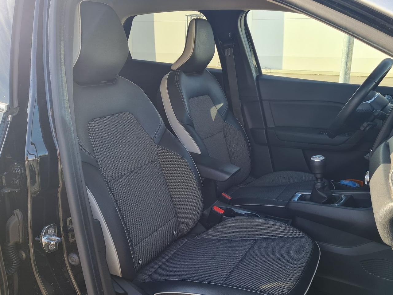 Renault Captur ECO-G 100 Intens #9311