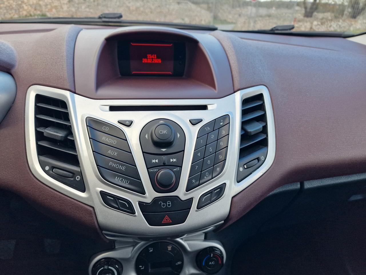 Ford Fiesta 1.4 5 porte Bz.- GPL Titanium