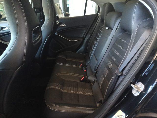 MERCEDES-BENZ GLA 200 d Automatic Premium