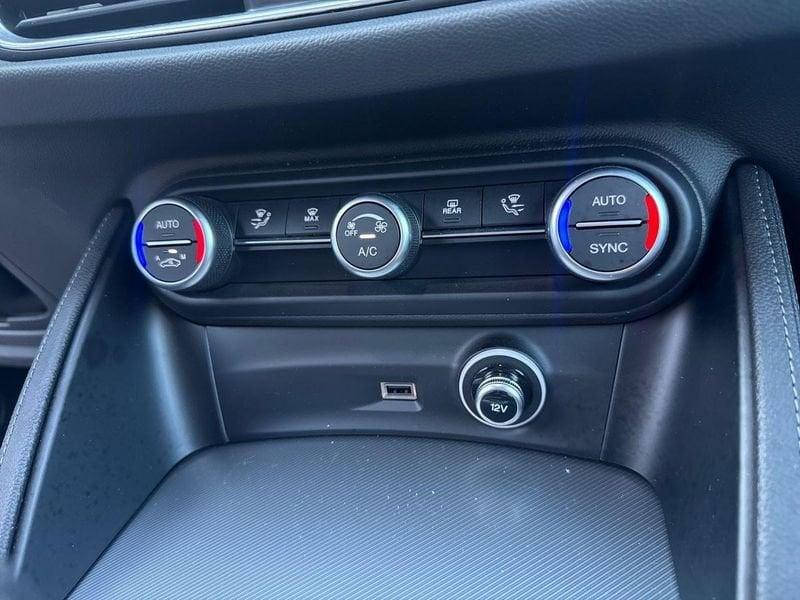 Alfa Romeo Stelvio 2.2 t Sprint rwd 160cv auto