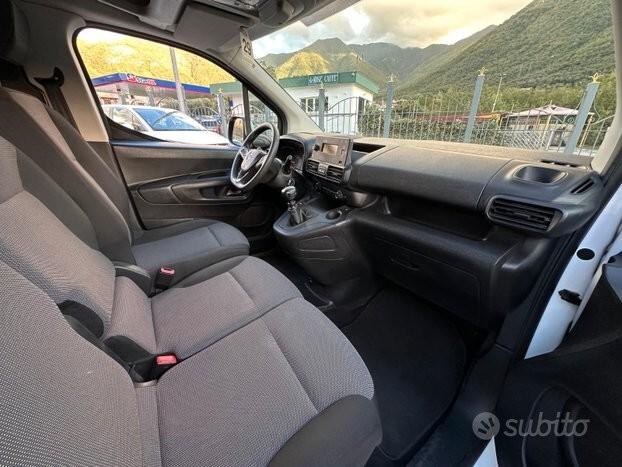 Opel combo 1.5 turbo d 130 cv furg. gancio train