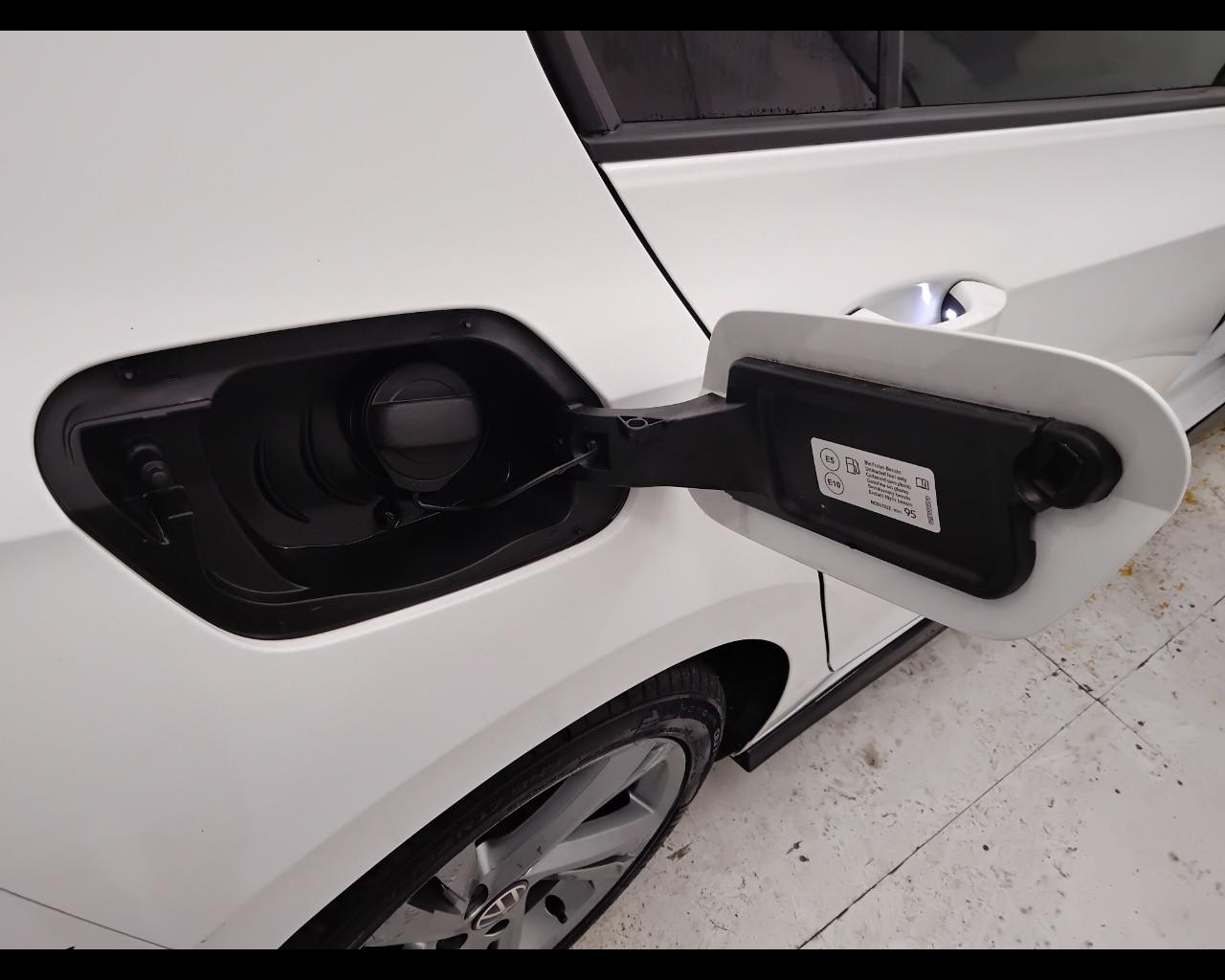 VOLKSWAGEN Golf VIII 2020 - Golf 1.5 tsi evo R-Line 130cv