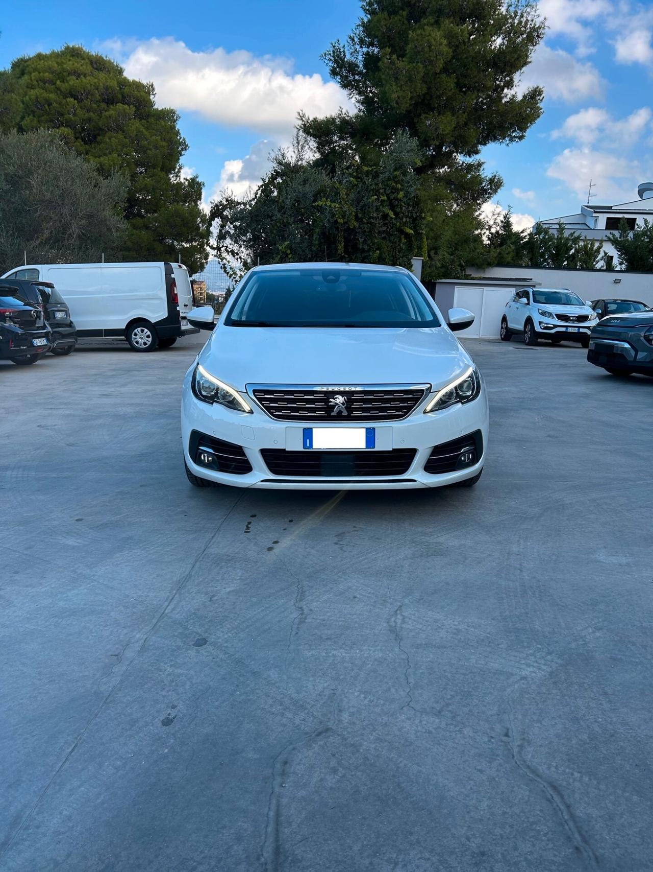 Peugeot 308 BlueHDi 130 S&S Allure