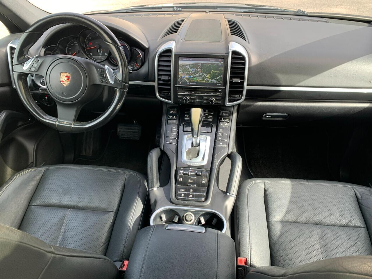 Porsche Cayenne 3.0 Diesel 245 cv Platinum Tetto