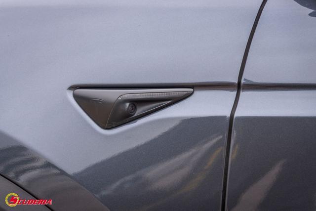 TESLA Model X Long Range AWD - Performance