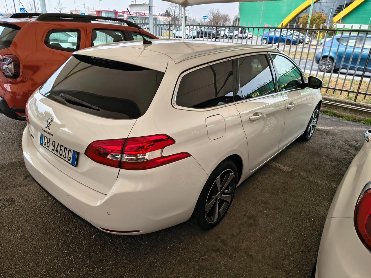Peugeot 308 PureTech Turbo 130 S&S SW Allure