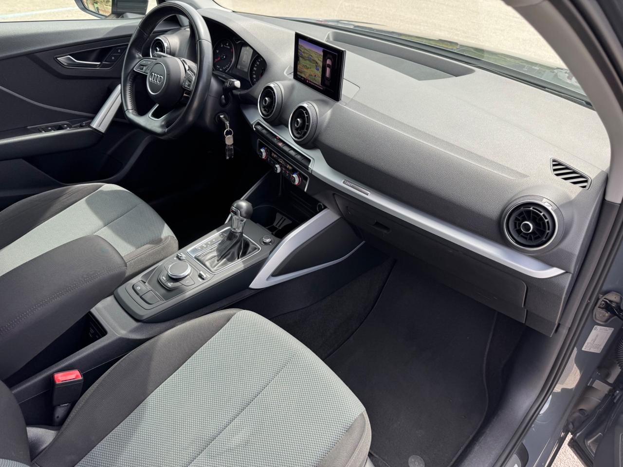 Audi Q2 30 TDI S tronic Identity Black