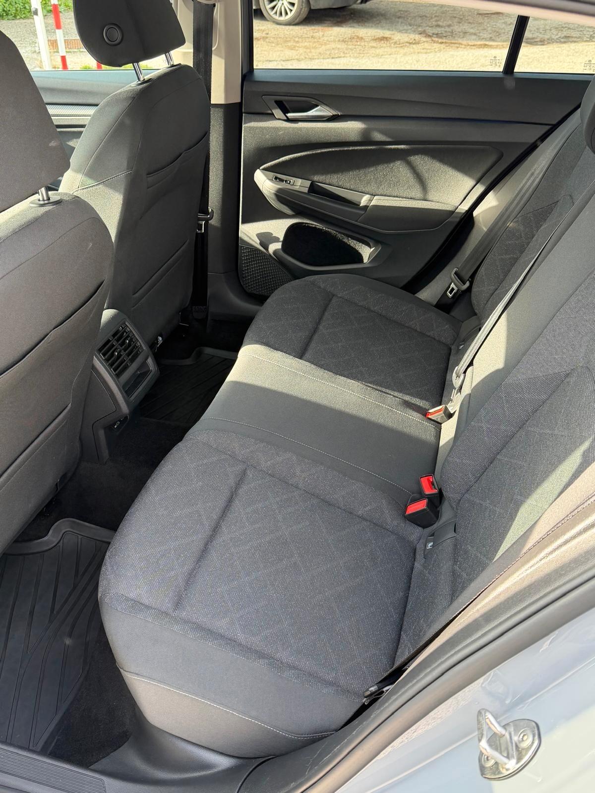 Volkswagen Golf 2.0 TDI 150 CV DSG SCR R-Line