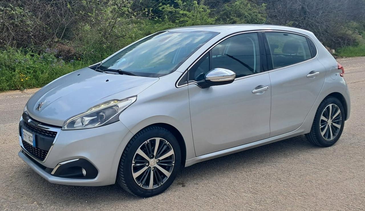 Peugeot 208 1.2 - 5 posti 60kw (Benzina/Gpl)