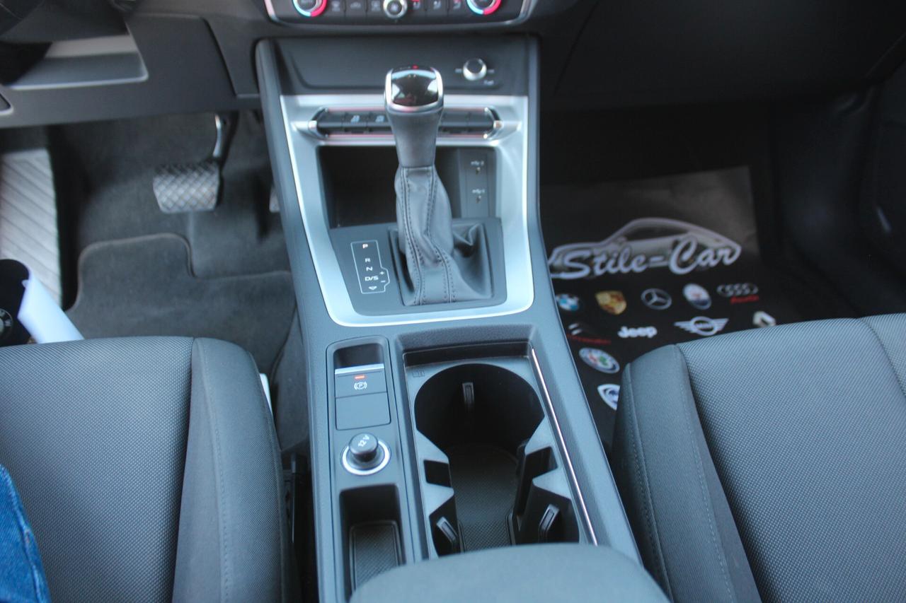Audi Q3 35 TDI S tronic Business