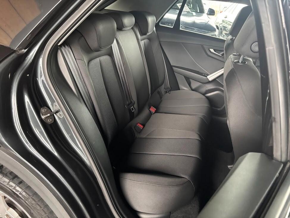 Audi Q2 35 TFSI S tronic Business Plus